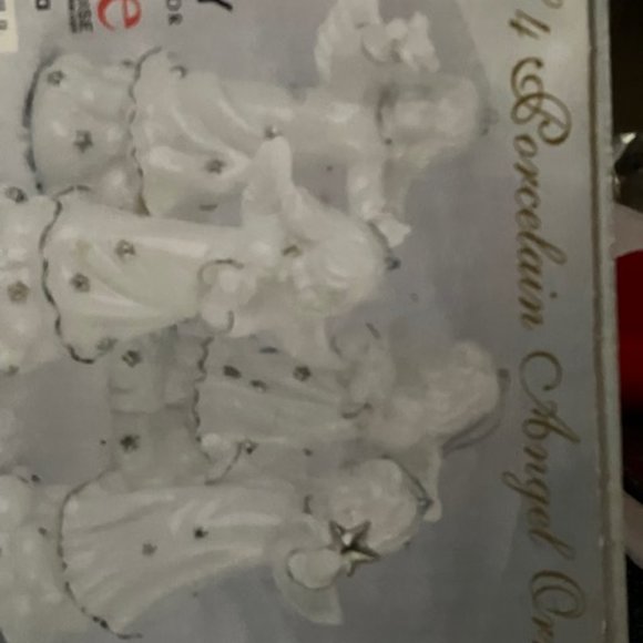 New in Box Holly Tree Porcelain Angels - Picture 7 of 7